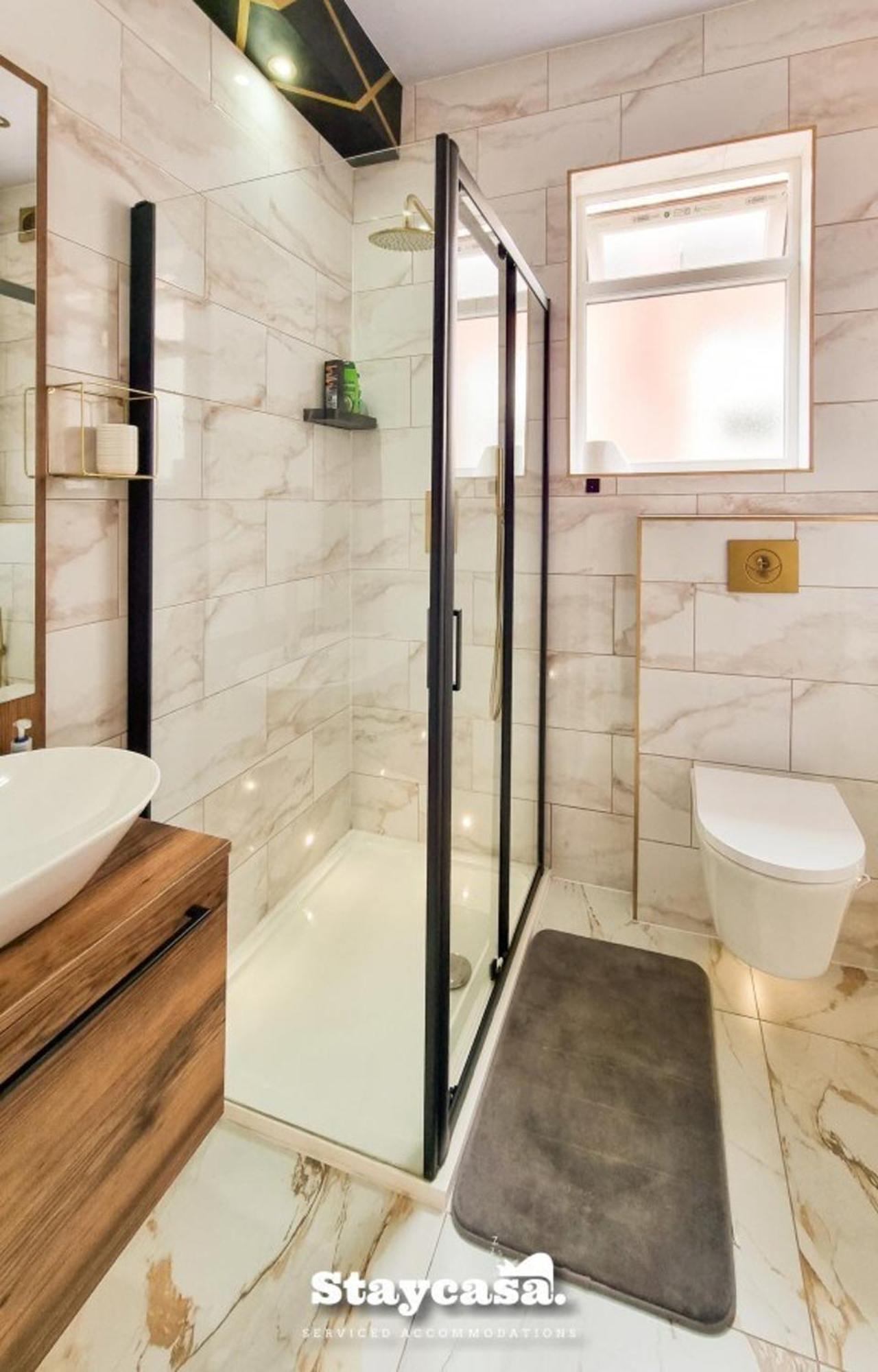 Clarence Co-living - Private Self-cater * Manchester